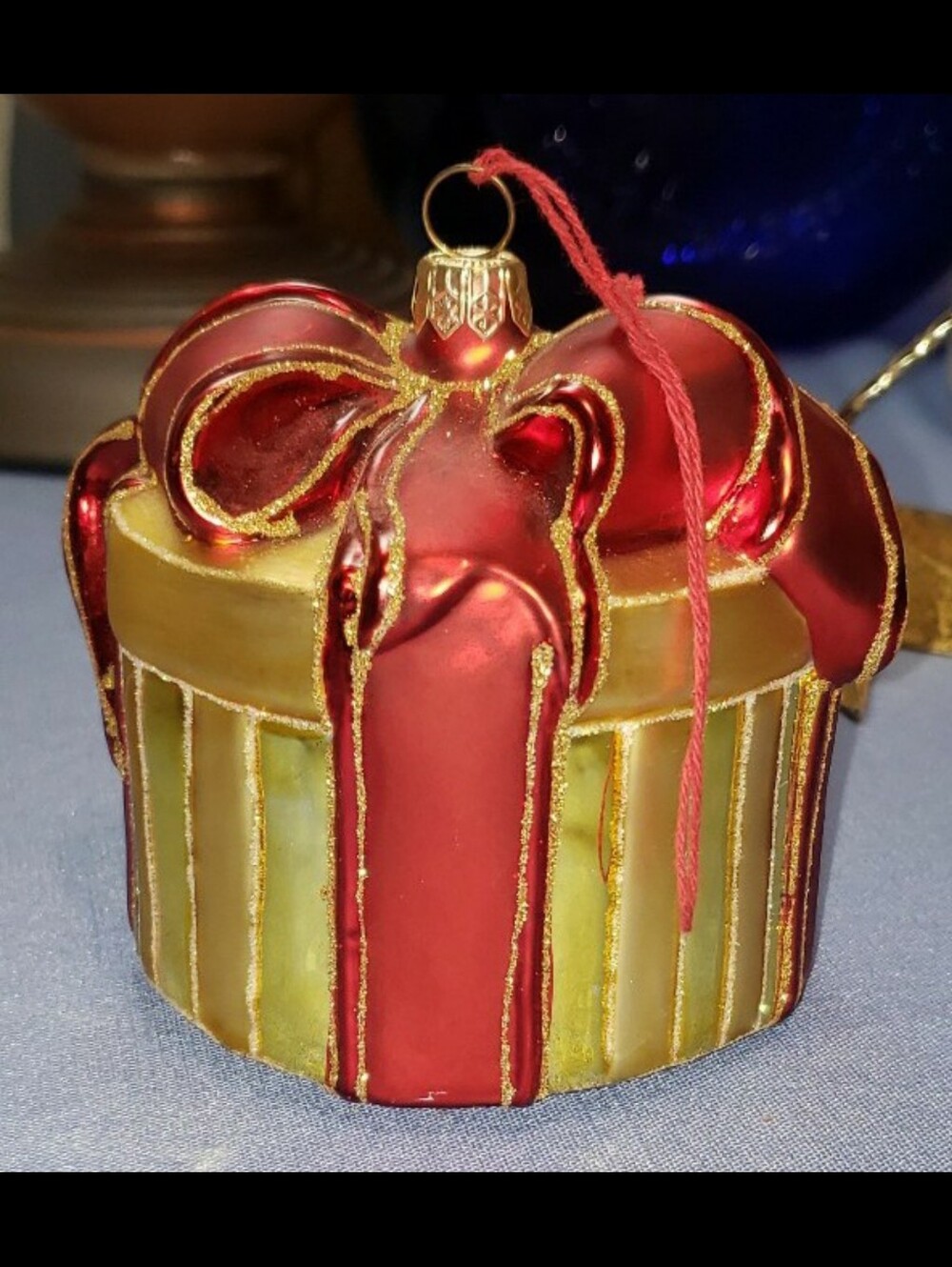RARE Vtg 2000 Spode Large Blown Glass Gold Box W/ Red Ribbon Christmas Ornament - Picture 7 of 12